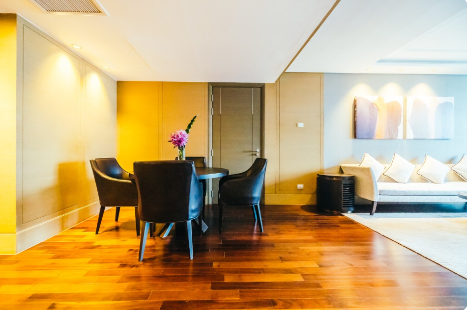 Why Flooring Plays a Key Role in Interior Design and Daily Living